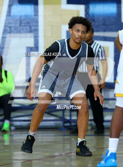 Thumbnail 3 in Foothills Christian vs. St. Bernard (Bosco Dream Showcase) photogallery.
