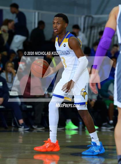 Thumbnail 3 in Foothills Christian vs. St. Bernard (Bosco Dream Showcase) photogallery.