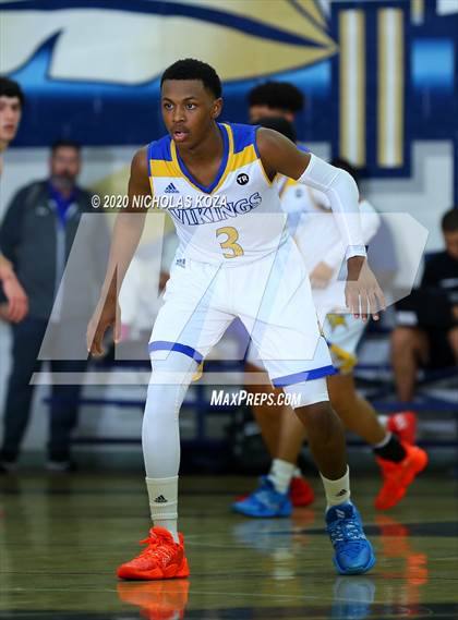 Thumbnail 3 in Foothills Christian vs. St. Bernard (Bosco Dream Showcase) photogallery.