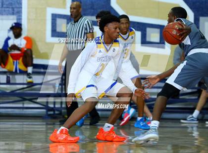 Thumbnail 1 in Foothills Christian vs. St. Bernard (Bosco Dream Showcase) photogallery.