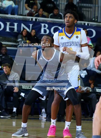 Thumbnail 3 in Foothills Christian vs. St. Bernard (Bosco Dream Showcase) photogallery.