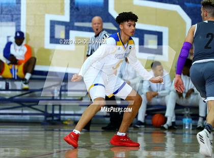 Thumbnail 2 in Foothills Christian vs. St. Bernard (Bosco Dream Showcase) photogallery.