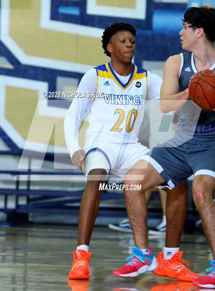 Thumbnail 1 in Foothills Christian vs. St. Bernard (Bosco Dream Showcase) photogallery.
