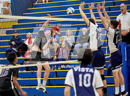 Thumbnail 1 in Vista del Lago @ Del Campo photogallery.