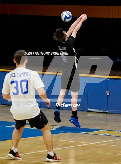 Thumbnail 2 in Vista del Lago @ Del Campo photogallery.