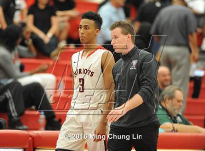 Thumbnail 3 in Viewpoint vs. Harvard-Westlake (CIF SoCal Regional D4 Final) photogallery.