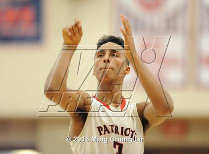 Thumbnail 3 in Viewpoint vs. Harvard-Westlake (CIF SoCal Regional D4 Final) photogallery.