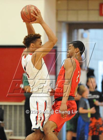 Thumbnail 1 in Viewpoint vs. Harvard-Westlake (CIF SoCal Regional D4 Final) photogallery.