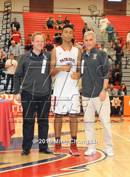 Thumbnail 2 in Viewpoint vs. Harvard-Westlake (CIF SoCal Regional D4 Final) photogallery.