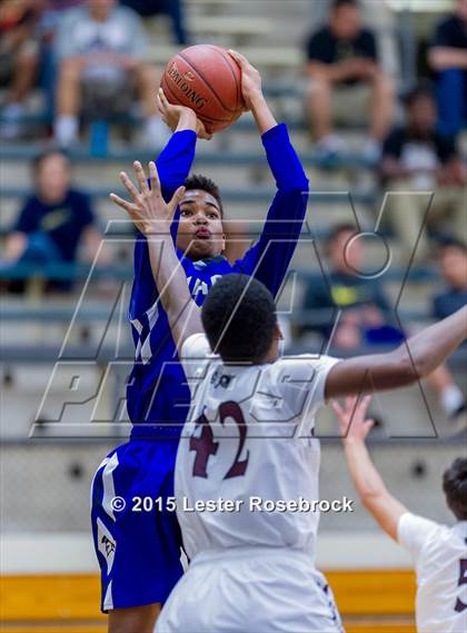 Thumbnail 3 in Warren vs. Marshall photogallery.