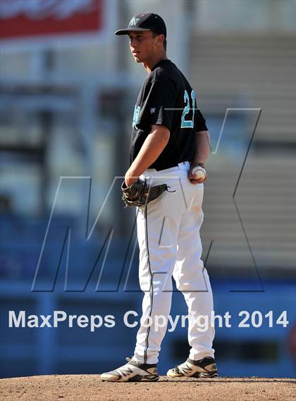 Thumbnail 3 in Temecula Valley vs. Aliso Niguel (CIF SS DIV 2 Final) photogallery.