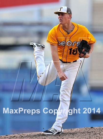 Thumbnail 2 in Temecula Valley vs. Aliso Niguel (CIF SS DIV 2 Final) photogallery.