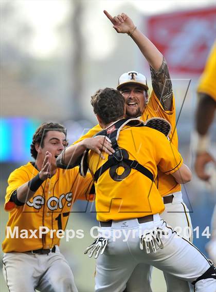 Thumbnail 2 in Temecula Valley vs. Aliso Niguel (CIF SS DIV 2 Final) photogallery.