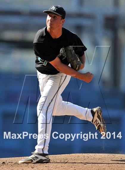 Thumbnail 2 in Temecula Valley vs. Aliso Niguel (CIF SS DIV 2 Final) photogallery.