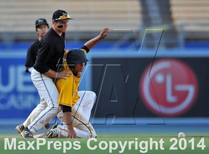Thumbnail 2 in Temecula Valley vs. Aliso Niguel (CIF SS DIV 2 Final) photogallery.