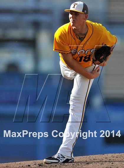 Thumbnail 2 in Temecula Valley vs. Aliso Niguel (CIF SS DIV 2 Final) photogallery.