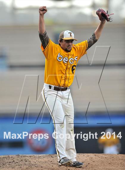 Thumbnail 3 in Temecula Valley vs. Aliso Niguel (CIF SS DIV 2 Final) photogallery.