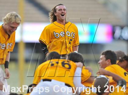Thumbnail 2 in Temecula Valley vs. Aliso Niguel (CIF SS DIV 2 Final) photogallery.