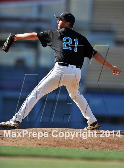 Thumbnail 2 in Temecula Valley vs. Aliso Niguel (CIF SS DIV 2 Final) photogallery.