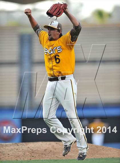 Thumbnail 3 in Temecula Valley vs. Aliso Niguel (CIF SS DIV 2 Final) photogallery.