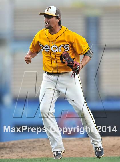 Thumbnail 2 in Temecula Valley vs. Aliso Niguel (CIF SS DIV 2 Final) photogallery.