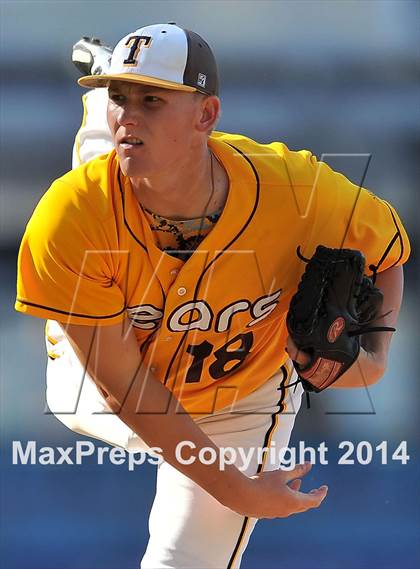 Thumbnail 2 in Temecula Valley vs. Aliso Niguel (CIF SS DIV 2 Final) photogallery.
