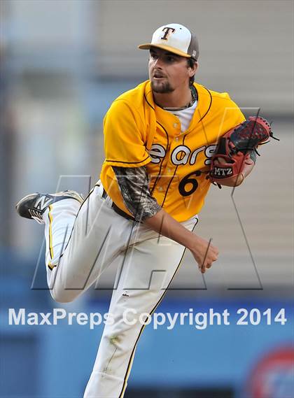 Thumbnail 2 in Temecula Valley vs. Aliso Niguel (CIF SS DIV 2 Final) photogallery.