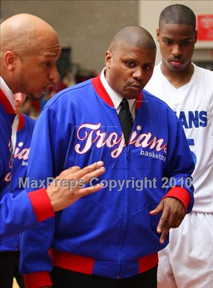 Thumbnail 3 in Windward vs. Lutheran (CIF SoCal D5 Final) photogallery.