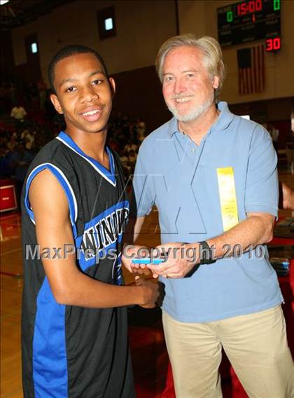 Thumbnail 2 in Windward vs. Lutheran (CIF SoCal D5 Final) photogallery.