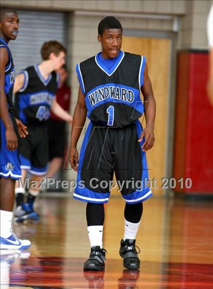 Thumbnail 2 in Windward vs. Lutheran (CIF SoCal D5 Final) photogallery.