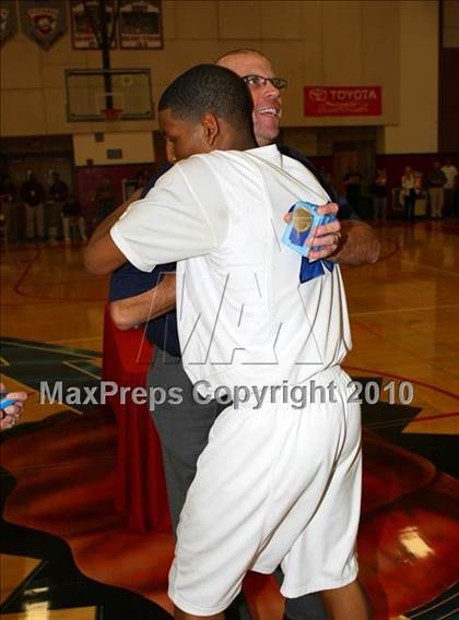 Thumbnail 2 in Windward vs. Lutheran (CIF SoCal D5 Final) photogallery.