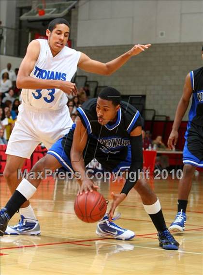 Thumbnail 2 in Windward vs. Lutheran (CIF SoCal D5 Final) photogallery.