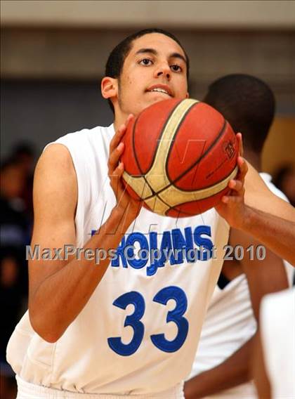 Thumbnail 1 in Windward vs. Lutheran (CIF SoCal D5 Final) photogallery.