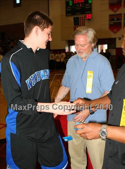 Thumbnail 1 in Windward vs. Lutheran (CIF SoCal D5 Final) photogallery.