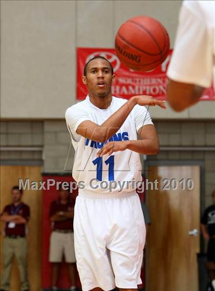 Thumbnail 3 in Windward vs. Lutheran (CIF SoCal D5 Final) photogallery.