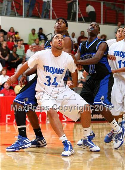 Thumbnail 3 in Windward vs. Lutheran (CIF SoCal D5 Final) photogallery.