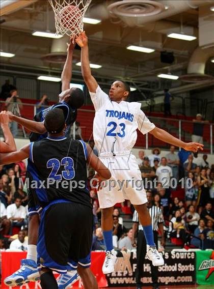 Thumbnail 2 in Windward vs. Lutheran (CIF SoCal D5 Final) photogallery.