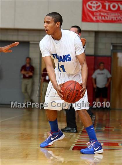 Thumbnail 3 in Windward vs. Lutheran (CIF SoCal D5 Final) photogallery.