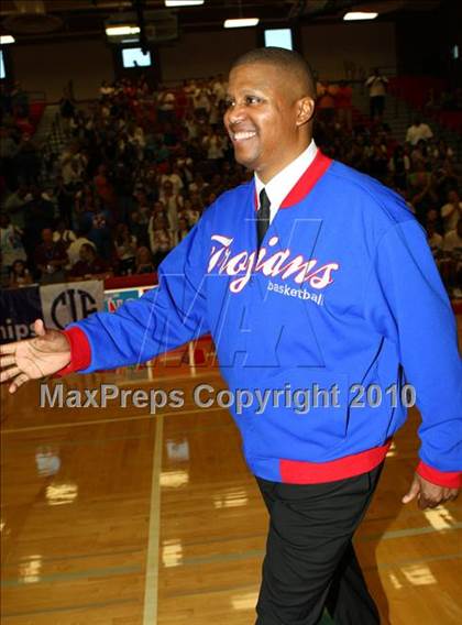 Thumbnail 3 in Windward vs. Lutheran (CIF SoCal D5 Final) photogallery.