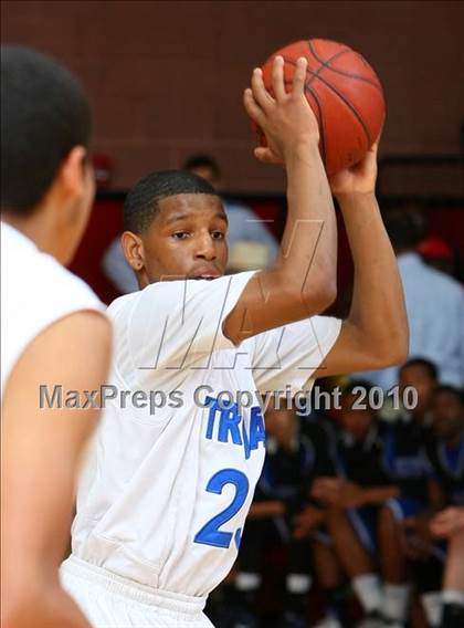 Thumbnail 1 in Windward vs. Lutheran (CIF SoCal D5 Final) photogallery.