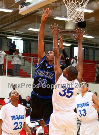 Thumbnail 3 in Windward vs. Lutheran (CIF SoCal D5 Final) photogallery.