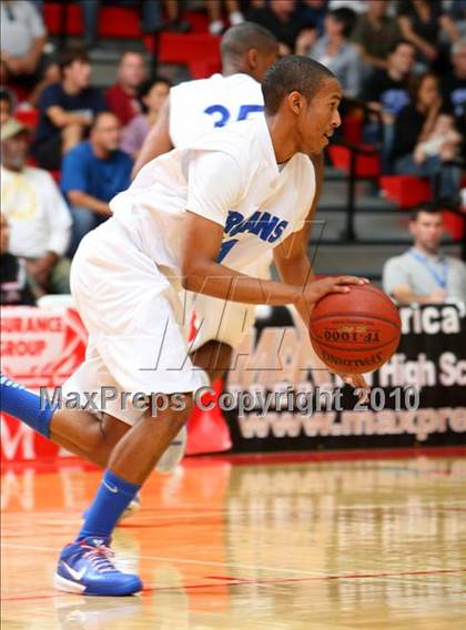 Thumbnail 2 in Windward vs. Lutheran (CIF SoCal D5 Final) photogallery.