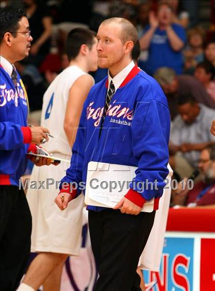 Thumbnail 1 in Windward vs. Lutheran (CIF SoCal D5 Final) photogallery.