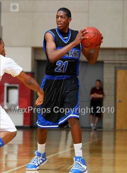 Thumbnail 1 in Windward vs. Lutheran (CIF SoCal D5 Final) photogallery.