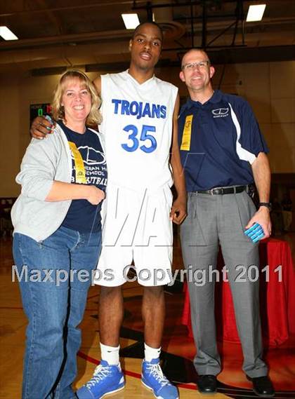 Thumbnail 1 in Windward vs. Lutheran (CIF SoCal D5 Final) photogallery.