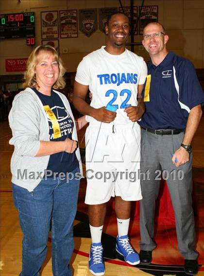 Thumbnail 2 in Windward vs. Lutheran (CIF SoCal D5 Final) photogallery.