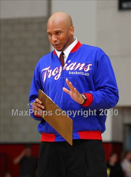 Thumbnail 2 in Windward vs. Lutheran (CIF SoCal D5 Final) photogallery.