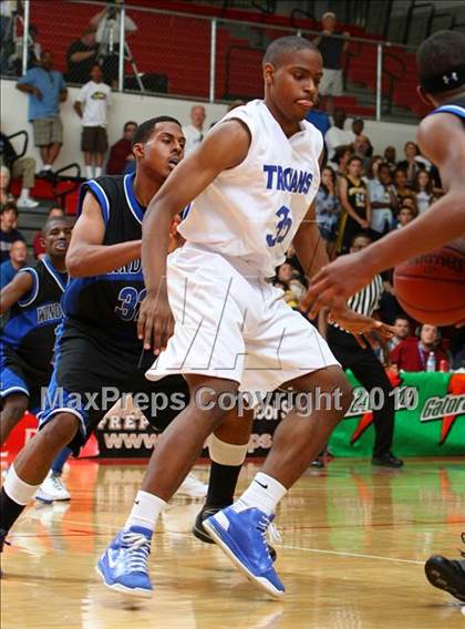 Thumbnail 3 in Windward vs. Lutheran (CIF SoCal D5 Final) photogallery.