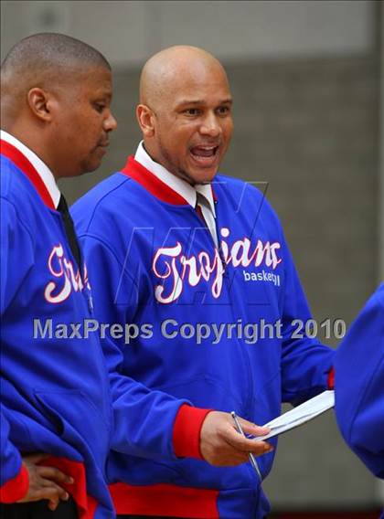 Thumbnail 2 in Windward vs. Lutheran (CIF SoCal D5 Final) photogallery.