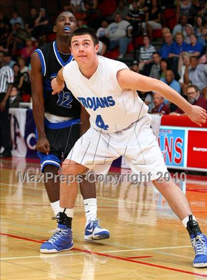 Thumbnail 1 in Windward vs. Lutheran (CIF SoCal D5 Final) photogallery.